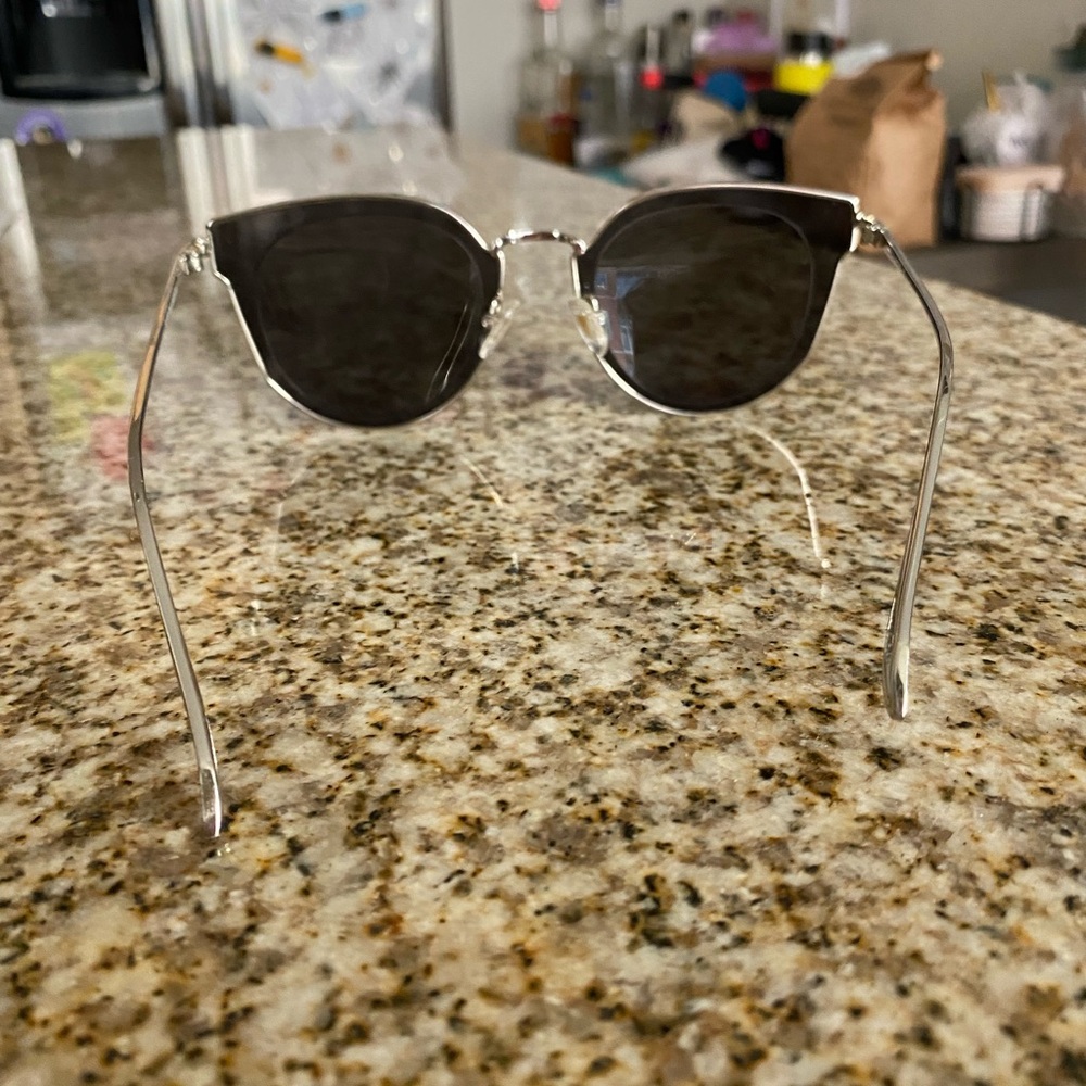 super cute reflective sunglasses - Picture 8 of 10